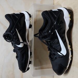 Nike Fast Flex Baseball Softball Cleats Black White Youth 2.5 Athletic Shoe